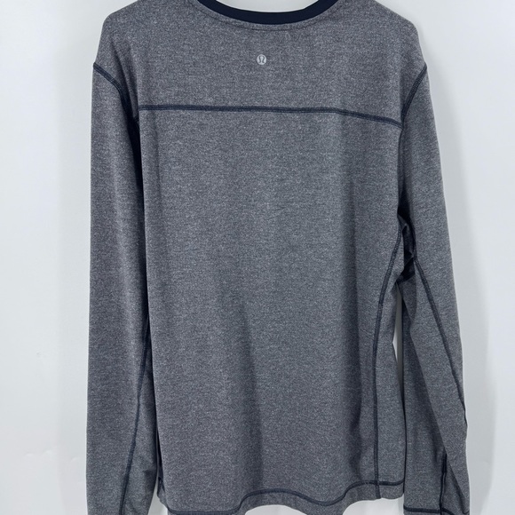 Lululemon Men's Gray Long Sleeve lightweight Sweatshirt - Picture 4 of 7